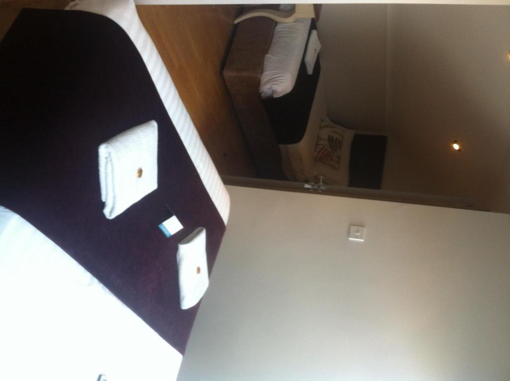Abbey Lodge B&B Galway Room photo